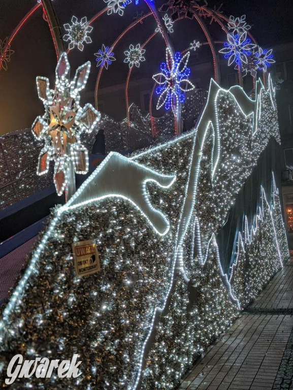 Zimowa gwiazdka i Power of Wings