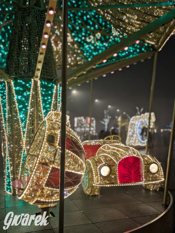 Zimowa gwiazdka i Power of Wings