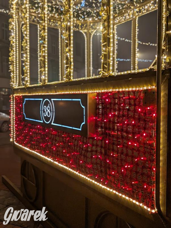 Zimowa gwiazdka i Power of Wings