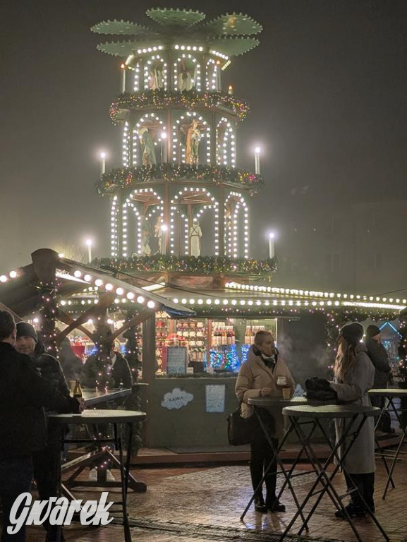 Zimowa gwiazdka i Power of Wings