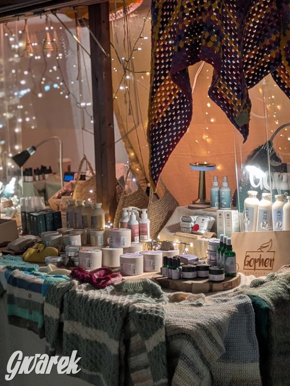 Zimowa gwiazdka i Power of Wings