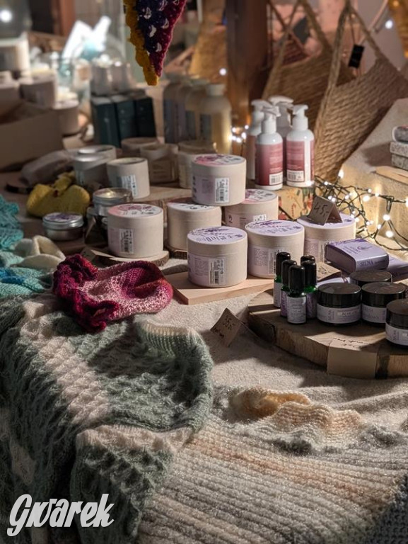 Zimowa gwiazdka i Power of Wings