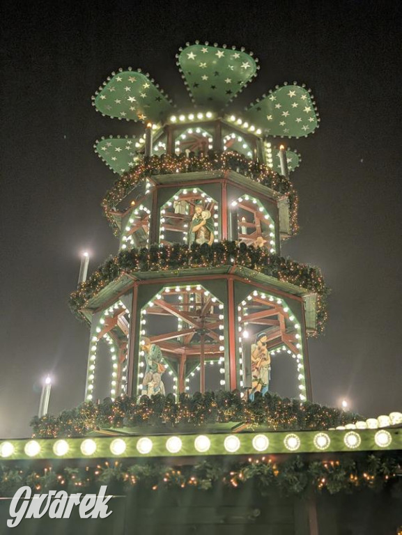 Zimowa gwiazdka i Power of Wings