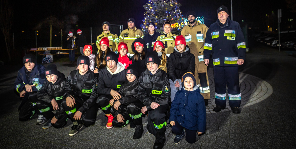 Choinka na skwerze. Ozdobili ją mieszkańcy Orzecha