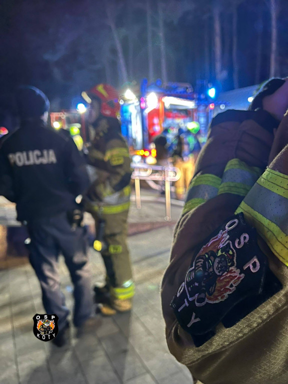 Pożar w pokoju hotelowym. 6 zastępów strażackich w akcji