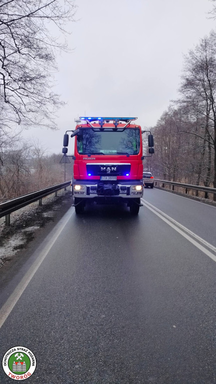 Kierowca bmw zjechał na przeciwległy pas ruchu