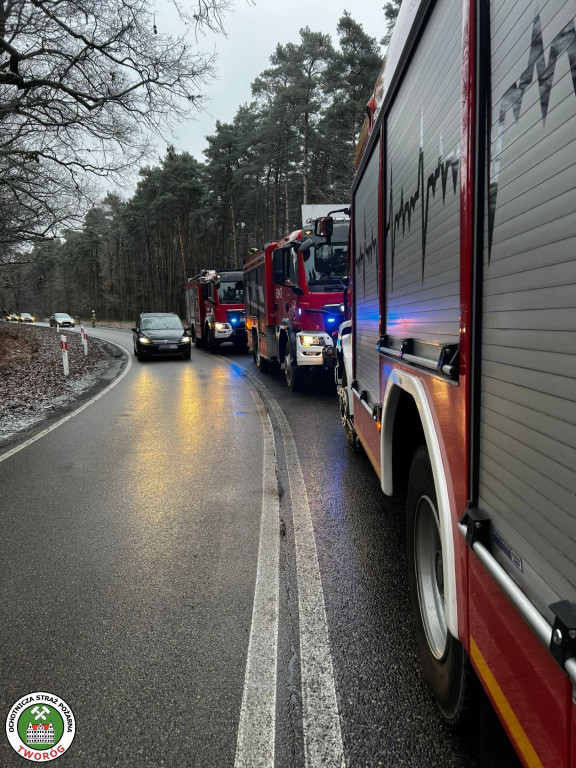 Kierowca bmw zjechał na przeciwległy pas ruchu