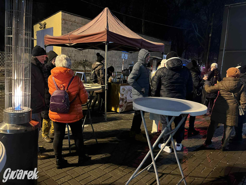 La cucaracha pod halą targową