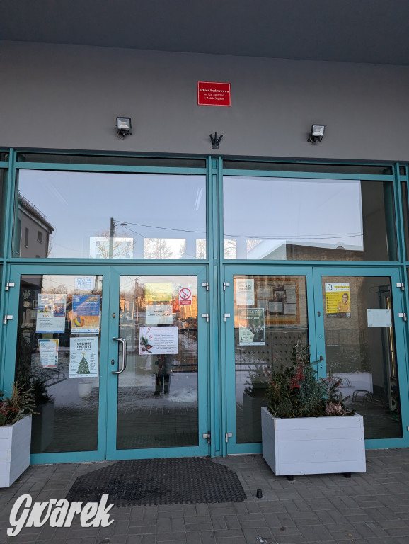 Mała lodówka, ważna idea. Można się częstować