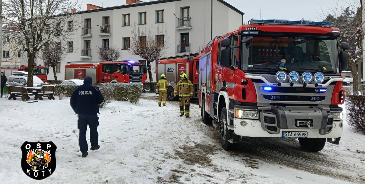 Gaz i 6 strażackich zastępów w akcji