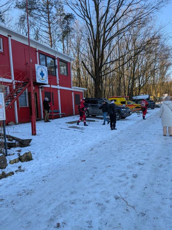 Zalew Nakło-Chechło. Gdy lód pęka. Ratownicy w akcji