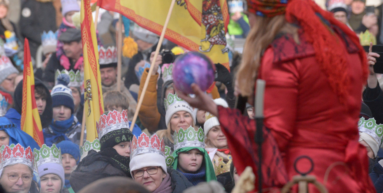 Orszak Trzech Króli 2026 przeszedł ulicami Tarnowskich Gór