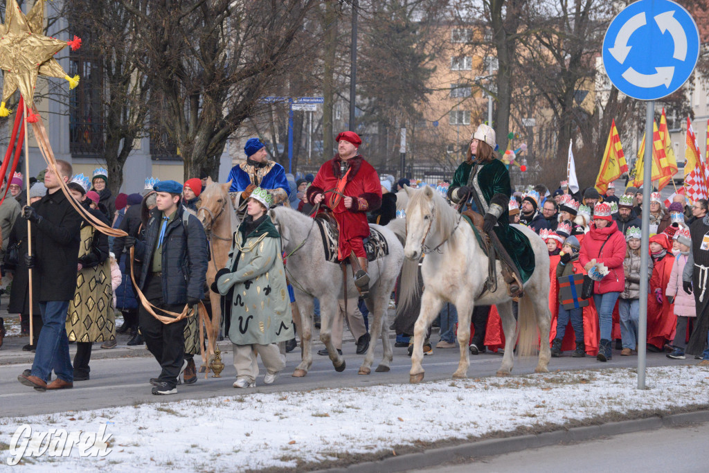 Orszak Trzech Króli 2026 przeszedł ulicami Tarnowskich Gór