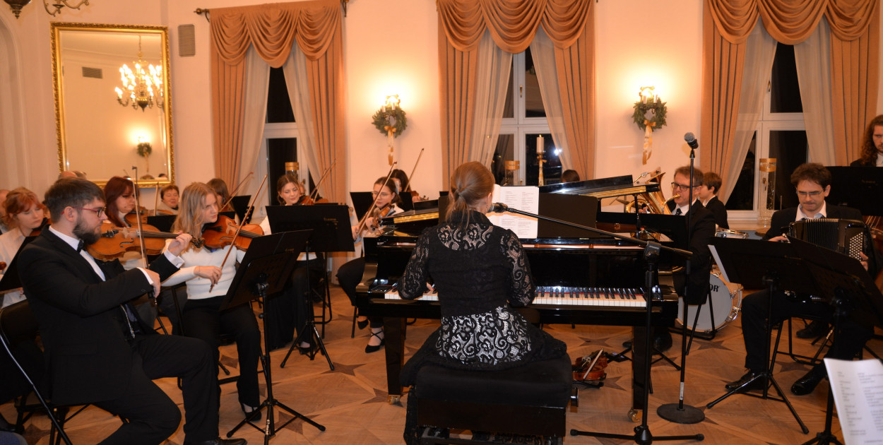 Śląskie Smyki i chór publiczności. Maraton kolędowania