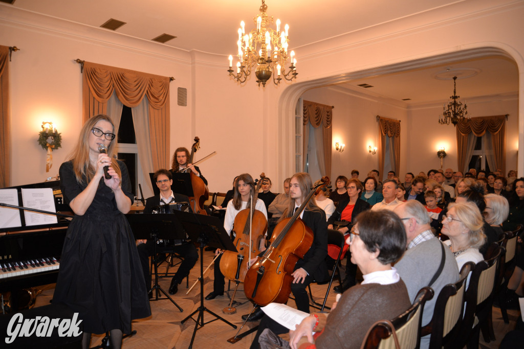 Śląskie Smyki i chór publiczności. Maraton kolędowania
