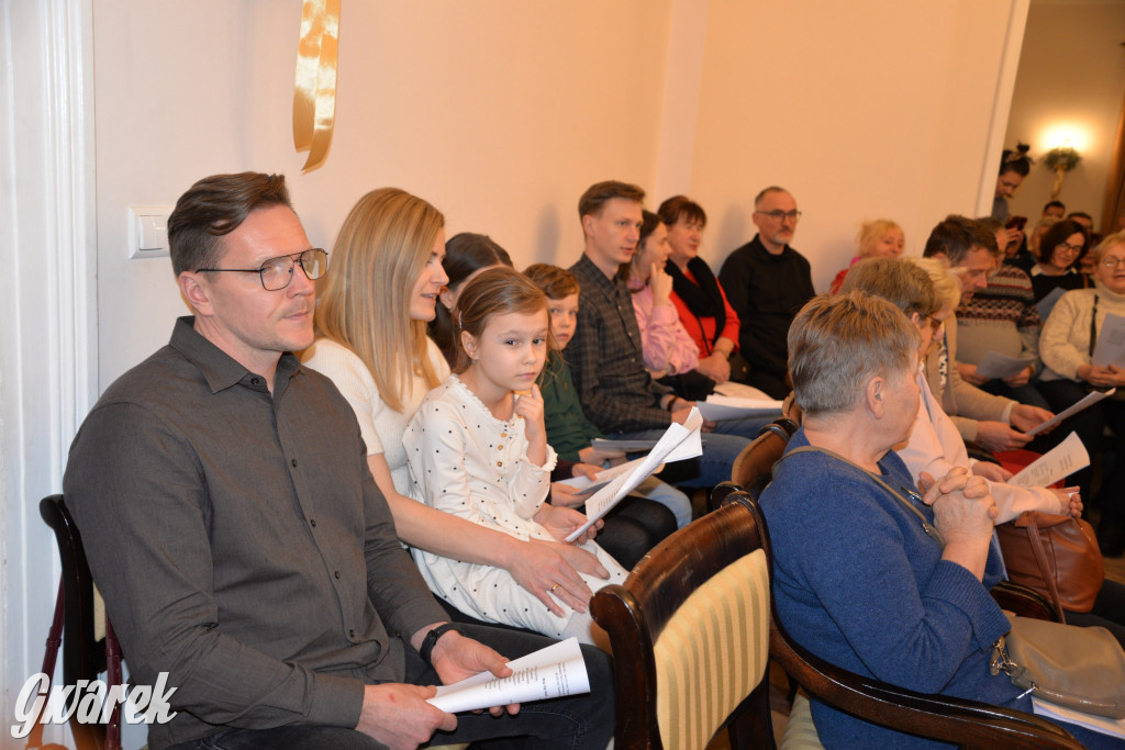 Śląskie Smyki i chór publiczności. Maraton kolędowania