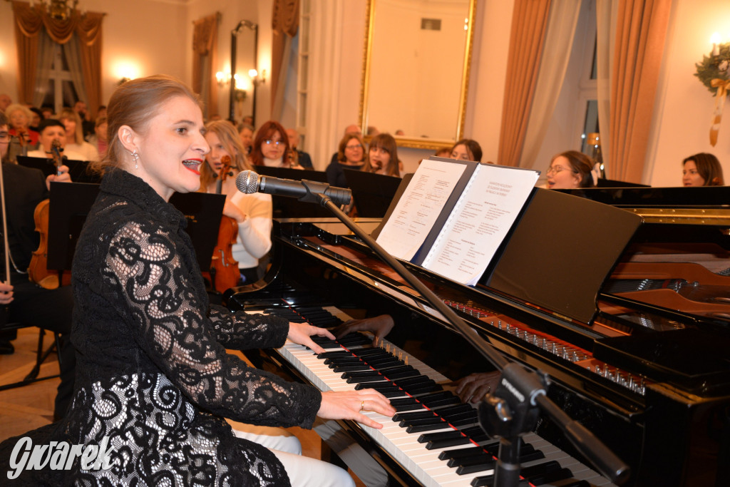 Śląskie Smyki i chór publiczności. Maraton kolędowania