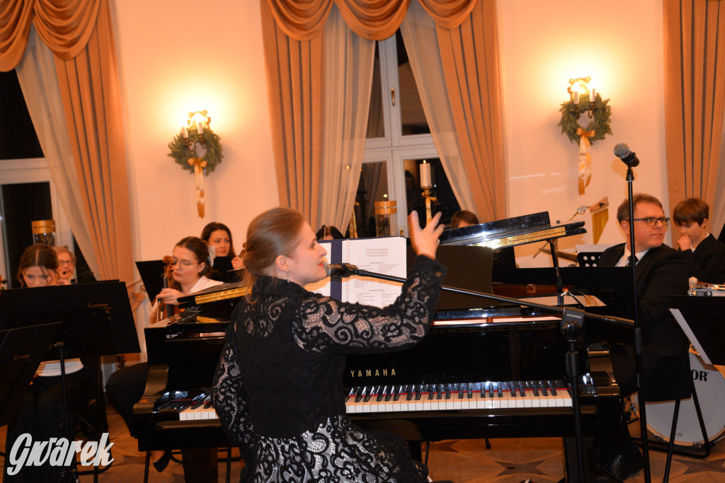 Śląskie Smyki i chór publiczności. Maraton kolędowania