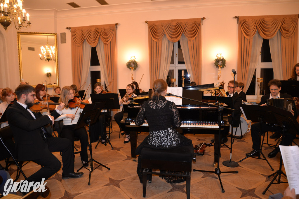 Śląskie Smyki i chór publiczności. Maraton kolędowania