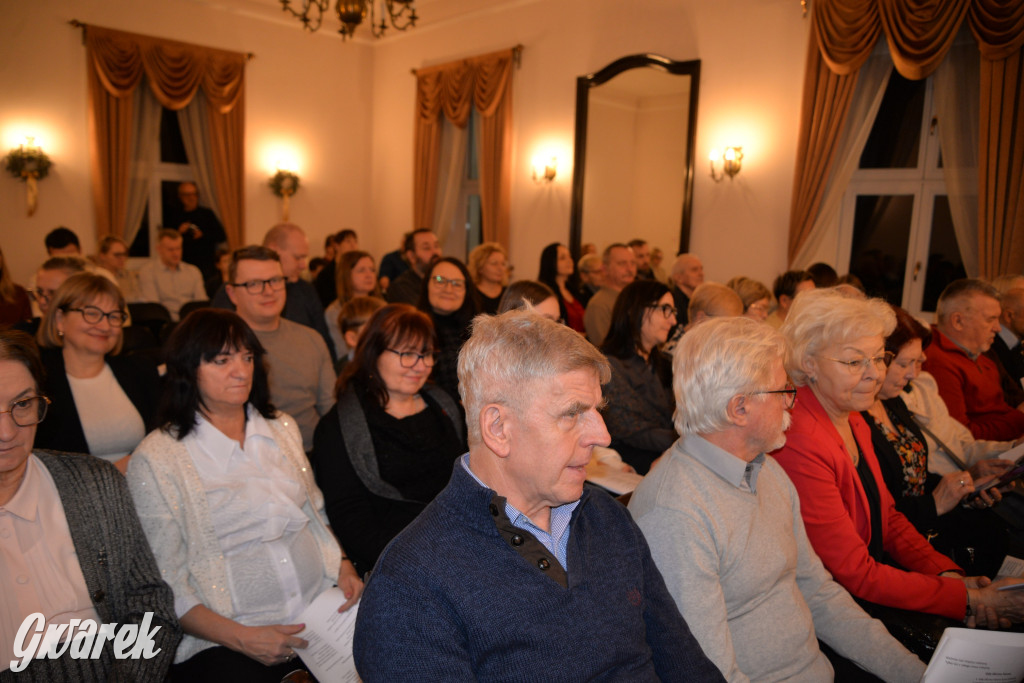 Śląskie Smyki i chór publiczności. Maraton kolędowania