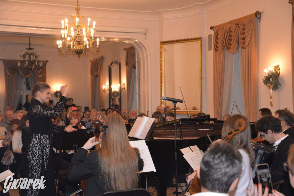 Śląskie Smyki i chór publiczności. Maraton kolędowania