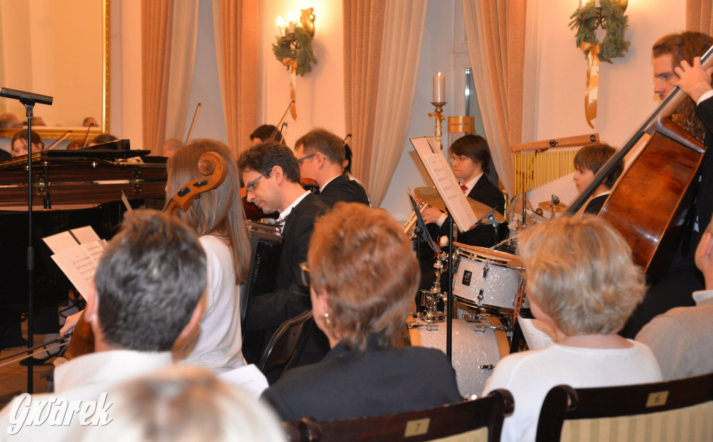 Śląskie Smyki i chór publiczności. Maraton kolędowania