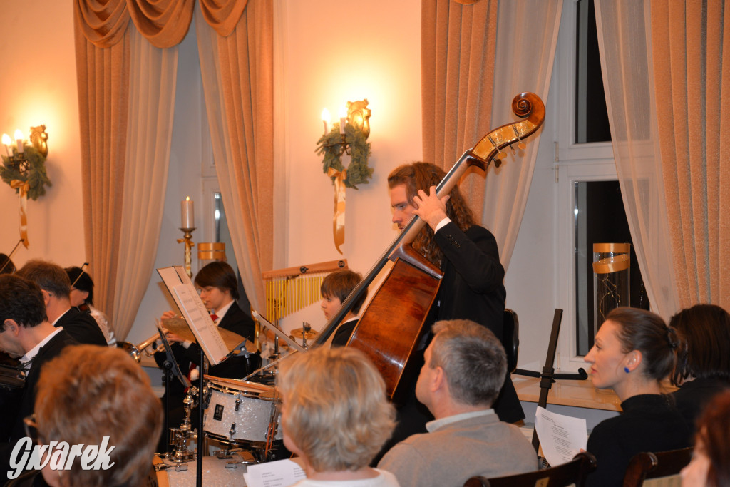 Śląskie Smyki i chór publiczności. Maraton kolędowania