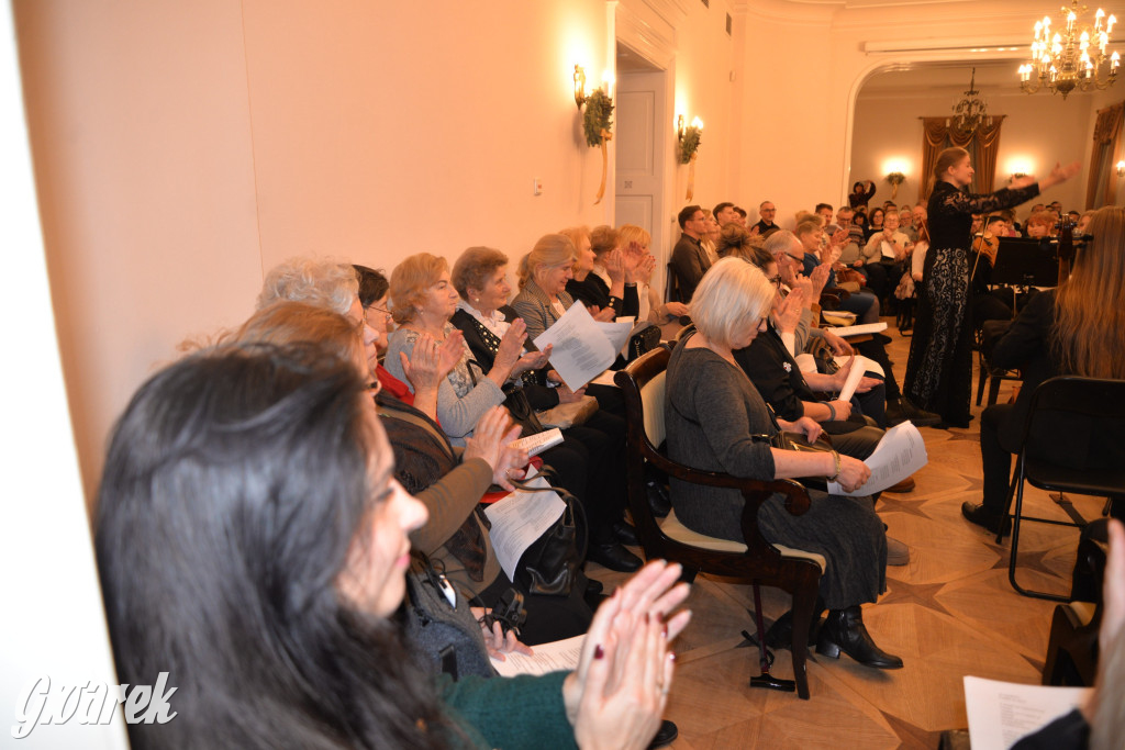 Śląskie Smyki i chór publiczności. Maraton kolędowania