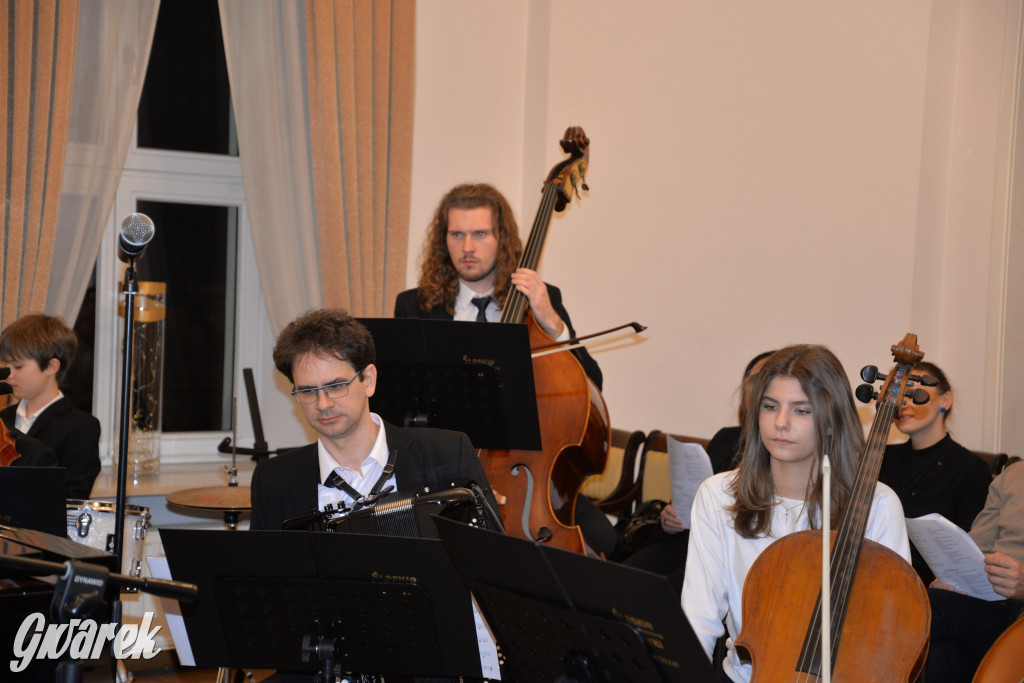 Śląskie Smyki i chór publiczności. Maraton kolędowania