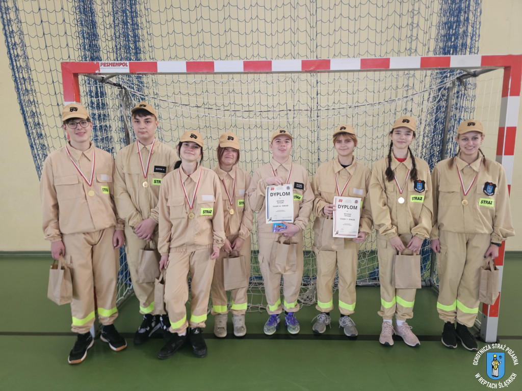 Młodzi druhowie i druhny w akcji