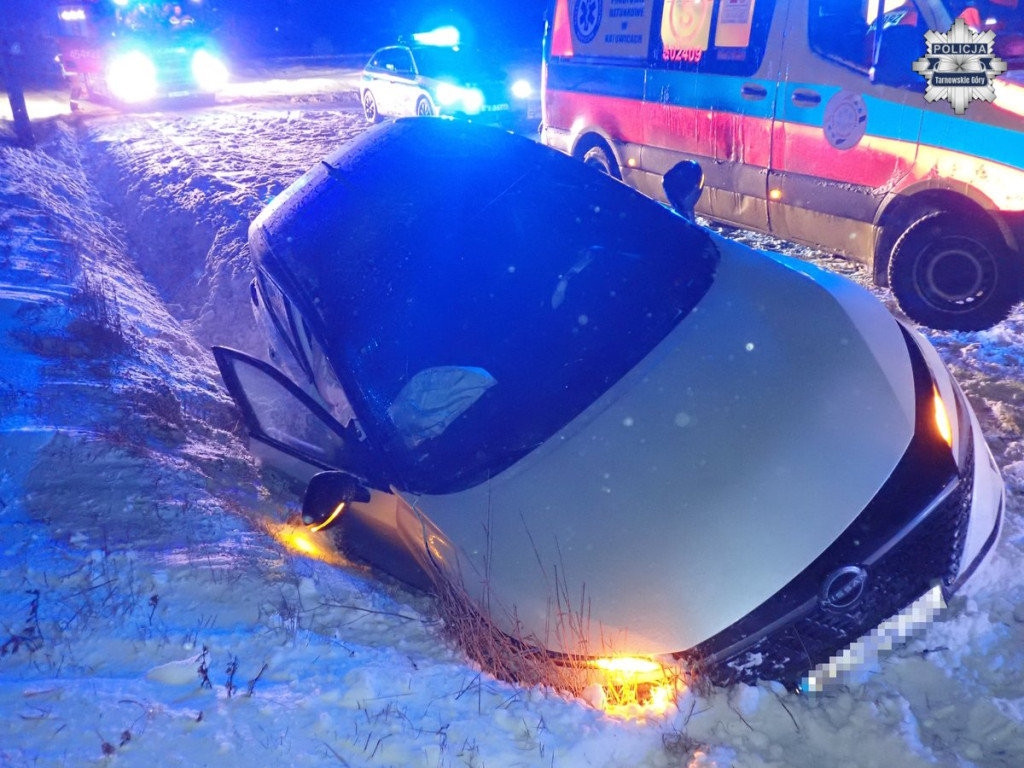 Wypadek na ul. Szkolnej. Kobieta w szpitalu