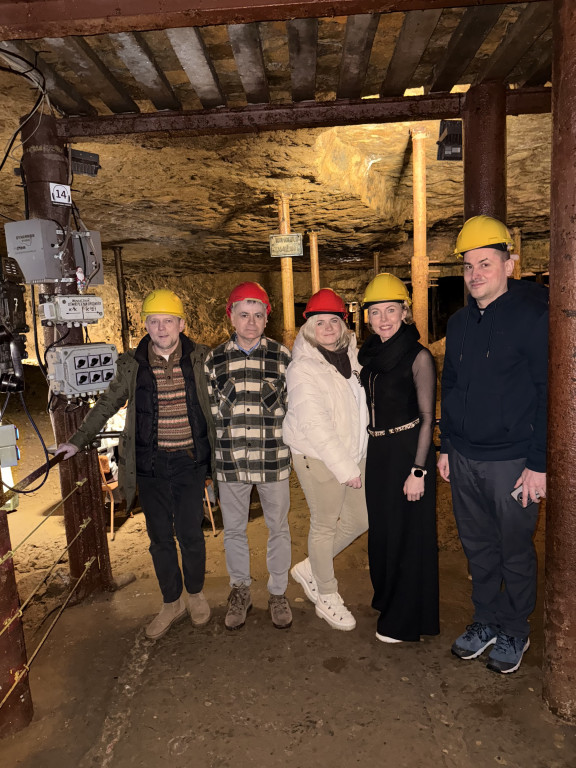 Szachiści zeszli do podziemi. Turniej w kopalni