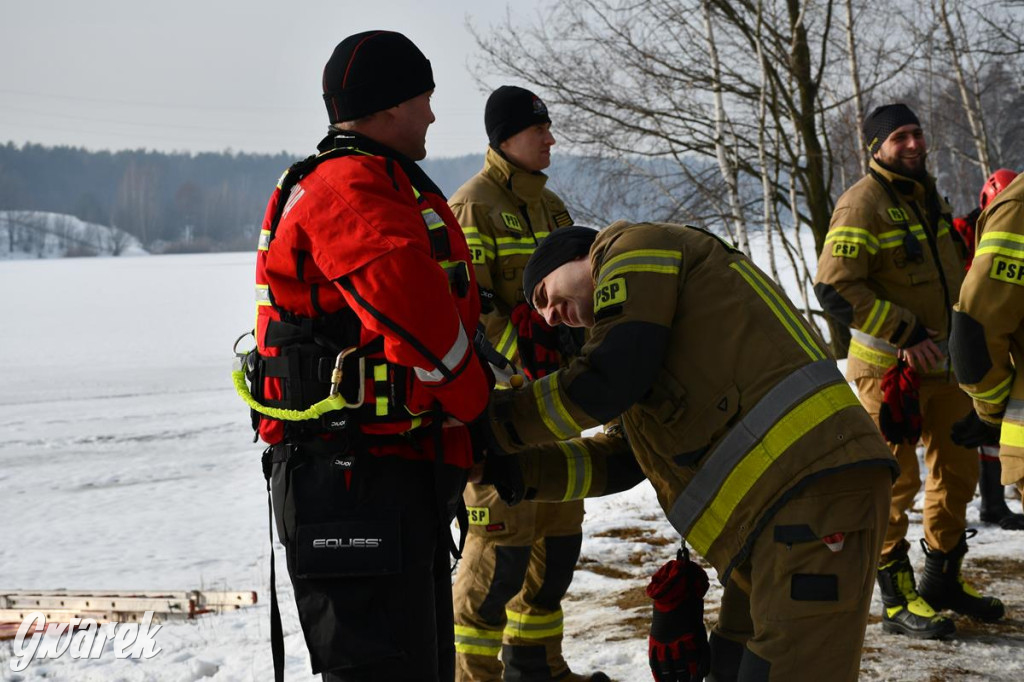 Nakło-Chechło: ćwiczenia ratownicze na lodzie
