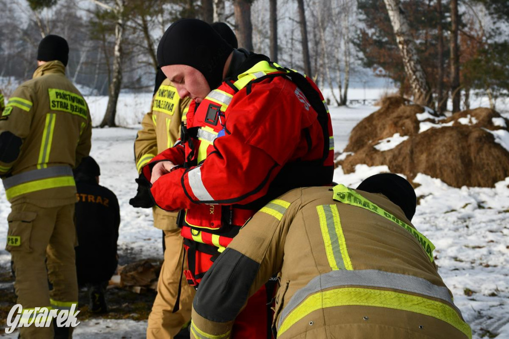 Nakło-Chechło: ćwiczenia ratownicze na lodzie