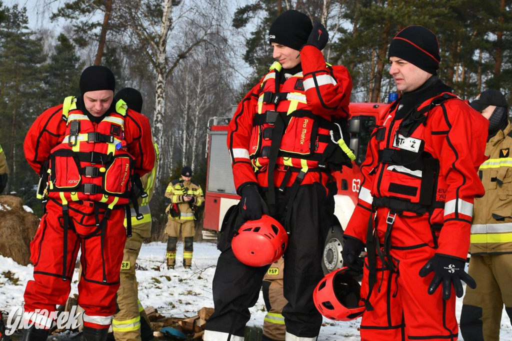 Nakło-Chechło: ćwiczenia ratownicze na lodzie