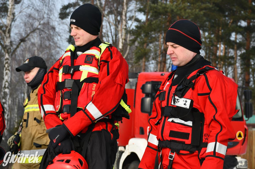 Nakło-Chechło: ćwiczenia ratownicze na lodzie
