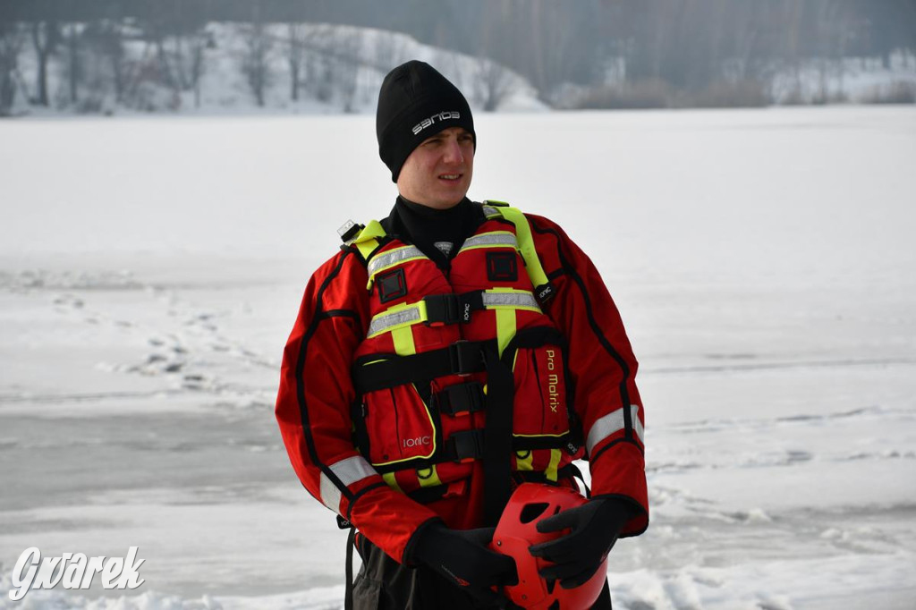 Nakło-Chechło: ćwiczenia ratownicze na lodzie