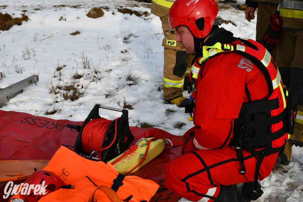 Nakło-Chechło: ćwiczenia ratownicze na lodzie