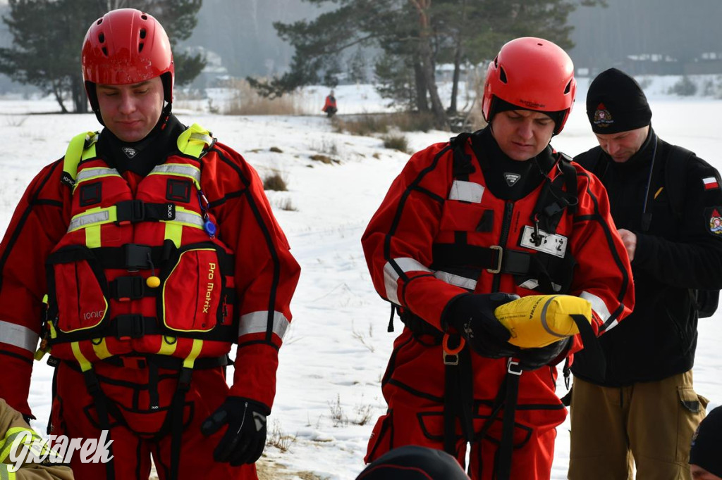 Nakło-Chechło: ćwiczenia ratownicze na lodzie