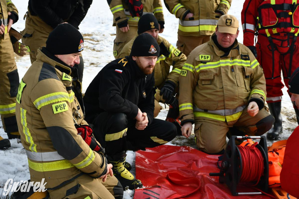 Nakło-Chechło: ćwiczenia ratownicze na lodzie