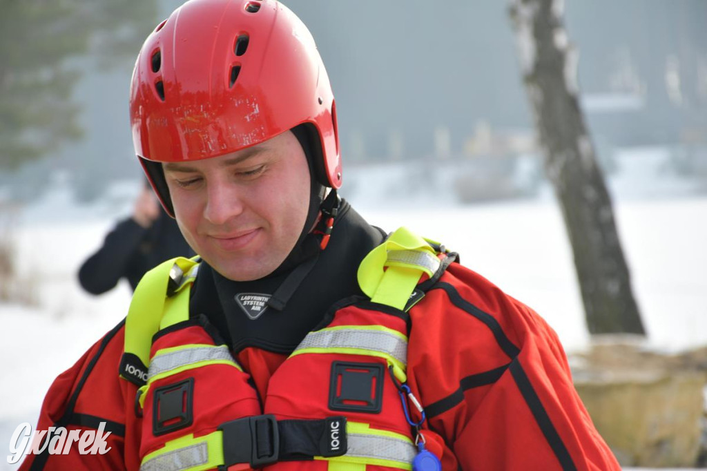 Nakło-Chechło: ćwiczenia ratownicze na lodzie