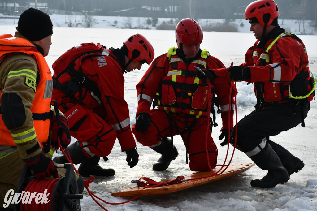 Nakło-Chechło: ćwiczenia ratownicze na lodzie