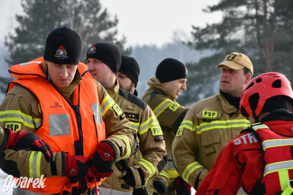 Nakło-Chechło: ćwiczenia ratownicze na lodzie