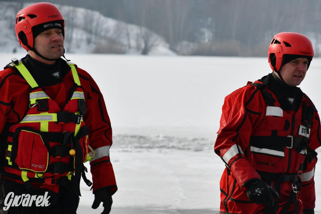 Nakło-Chechło: ćwiczenia ratownicze na lodzie