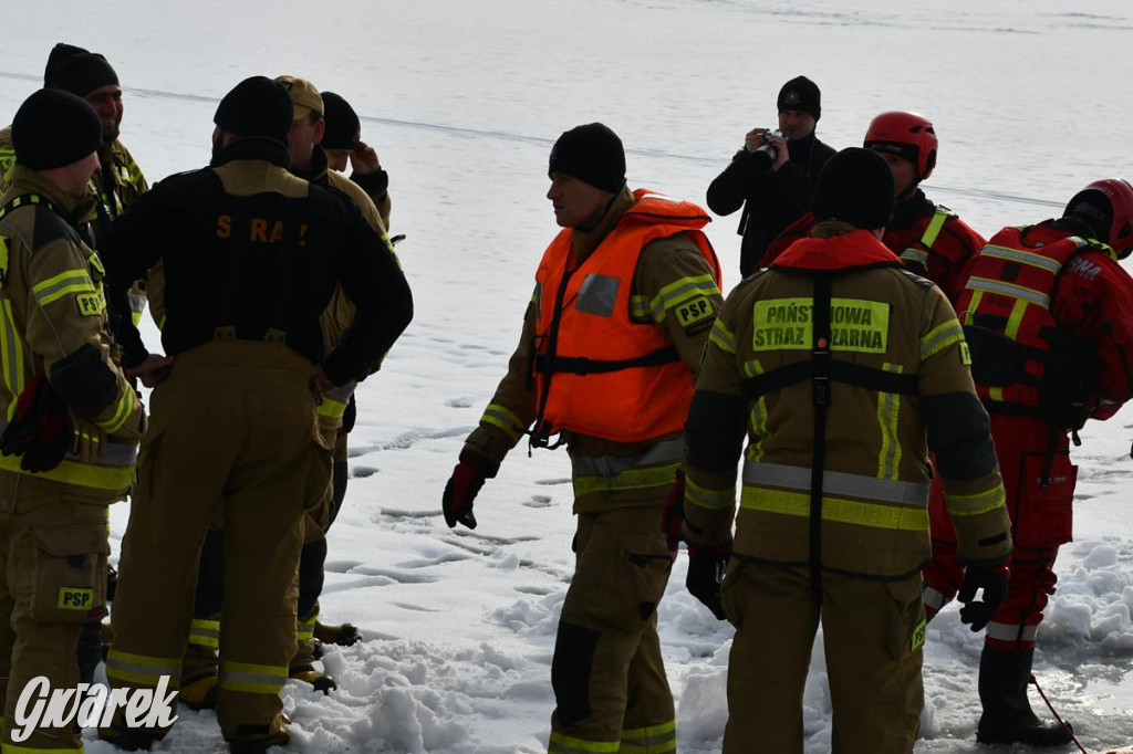 Nakło-Chechło: ćwiczenia ratownicze na lodzie