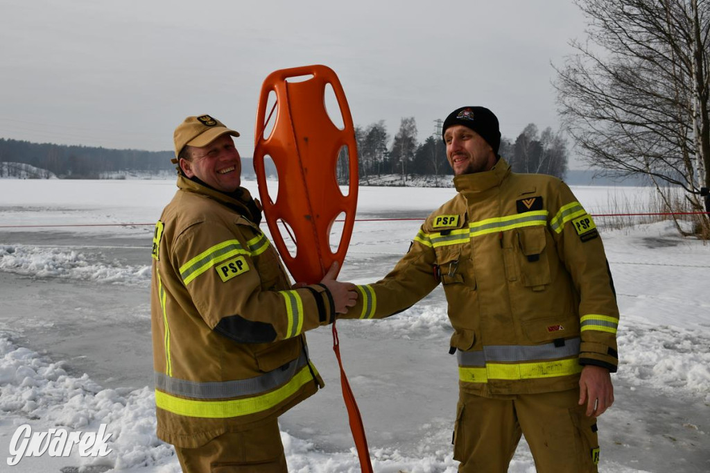 Nakło-Chechło: ćwiczenia ratownicze na lodzie