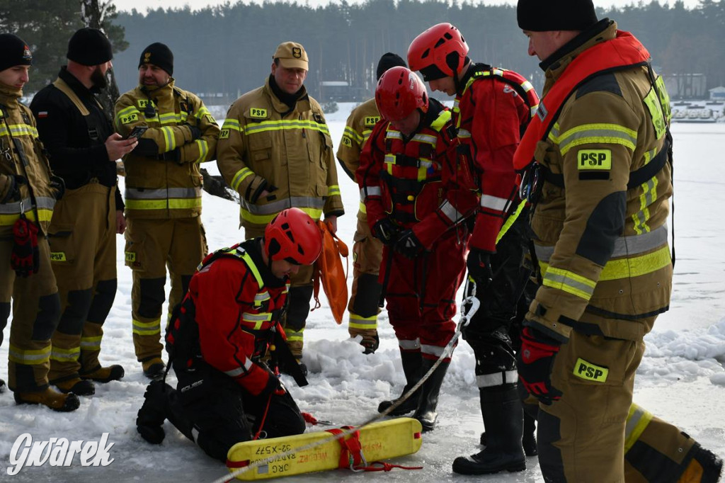 Nakło-Chechło: ćwiczenia ratownicze na lodzie