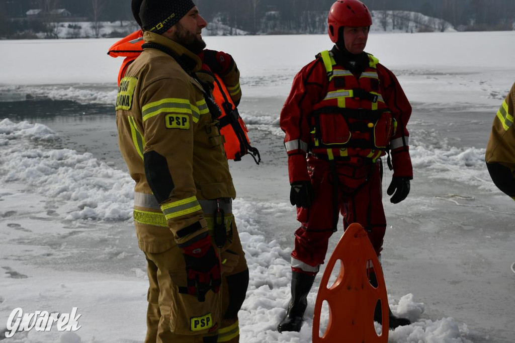 Nakło-Chechło: ćwiczenia ratownicze na lodzie