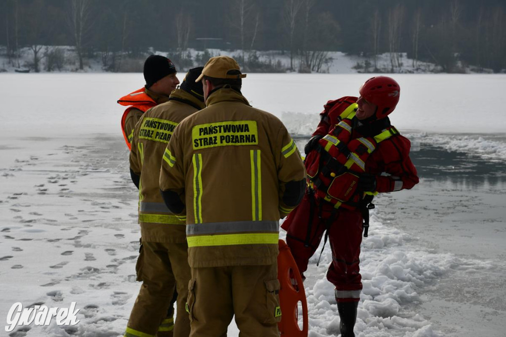 Nakło-Chechło: ćwiczenia ratownicze na lodzie