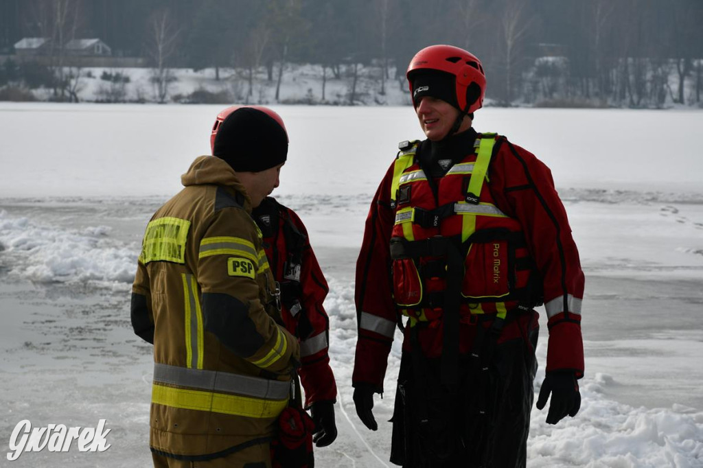 Nakło-Chechło: ćwiczenia ratownicze na lodzie
